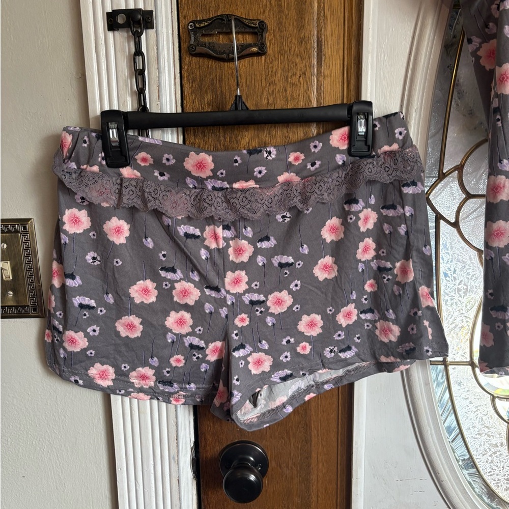 TWO sets of super buttery soft pajamas - Picture 5 of 16